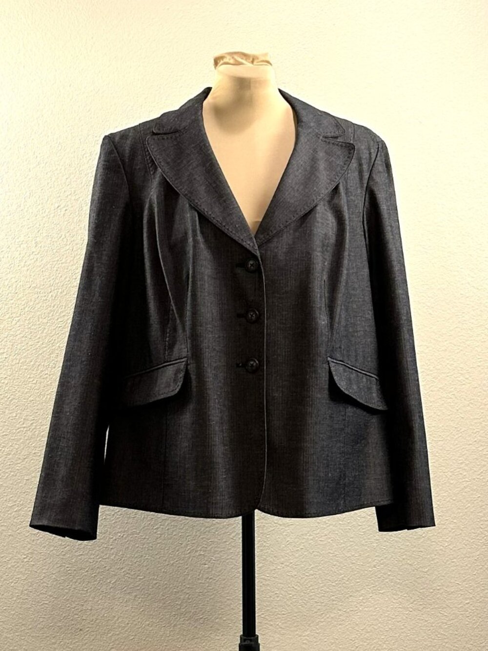 Semantiks Grey Subtle Herringbone Blazer with Black Accent Stitching